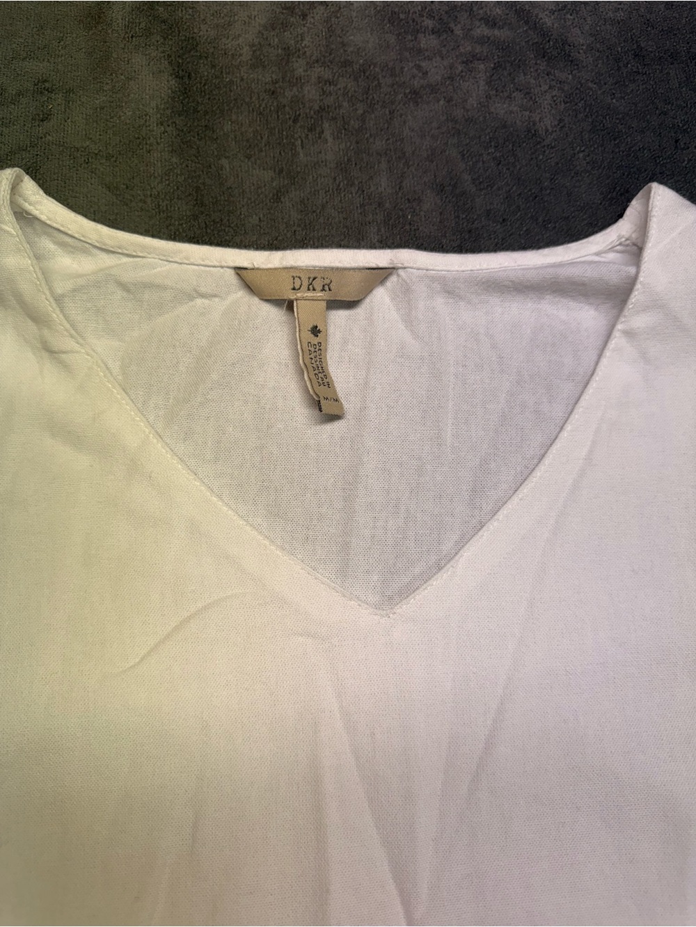White V-Neck 3/4 Sleeve Linen Blend Tunic - Picture 5 of 8
